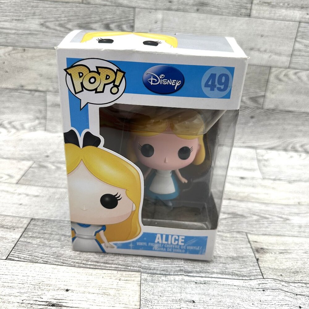 NIB‎ Funko Pop Disney Alice (in Wonderland) Vinyl Figure #49